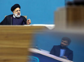 انتقاد رئیس‌جمهور از عدم اجرای قوانین مناطق آزاد