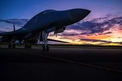 هواپیماهای نظامی آمریکا به پرواز درآمدند/ ونزوئلا و آمریکا وارد جنگ شدند؟