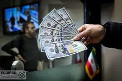 تردید در میان معامله گران بورس و دلار 