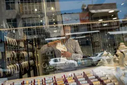 کاهش طلا و سکه ادامه دارد/ سخنان ترامپ و مذاکرات، 2 عامل اصلی تاثیرگذار در بازار 