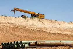 پروژه انتقال آب دریای عمان به اصفهان؛ چرا فعالان محیط زیست نگرانند؟ 