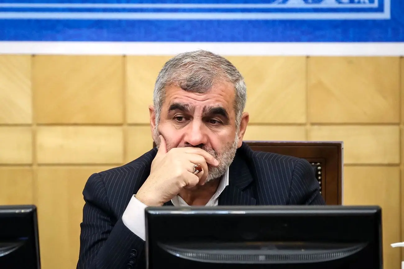 نیکزاد: مجلس یکشنبه نامه نمایندگان درباره ساخت بمب هسته‌ای را بررسی می‌کند