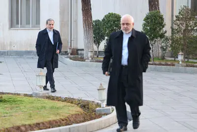 ظریف و عراقچی در یک خط؛ پالس مثبت ایران به مذاکرات درصورت جدیت آمریکا
