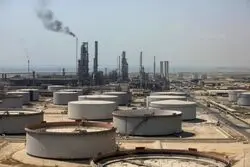 پس لرزه حملات آمریکا در بازارها؛ قیمت نفت جهش کرد؛ سهام ریخت