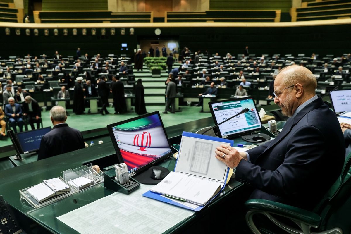 مجلس زیر پای ایران خودرو و سایپا را خالی می‌کند/ گران‌شدن خودرو برای خودروسازان گران تمام می‌شود؟