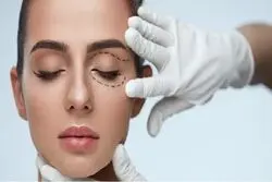 بازار داغ جراحی ها و عمل های پلاستیک در جهان در سال 2021