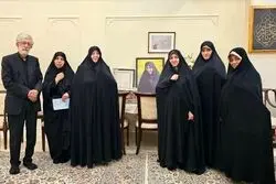 دیدار شبانه مسئولان دولت با خانواده همسر شهید رهبر