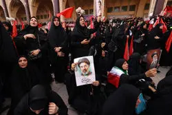 ببینید/ ویدیویی از حضور سه فرزند رهبر شهید در مراسم بزرگداشت ایشان