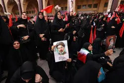 ببینید/ ویدیویی از حضور سه فرزند رهبر شهید در مراسم بزرگداشت ایشان