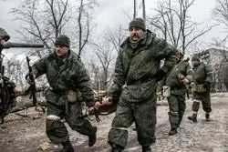 وضعیت بحرانی پوتین در جبهه جنگ؛ چرا کرملین سربازان زخمی را با عصا به خط مقدم می‌فرستد؟