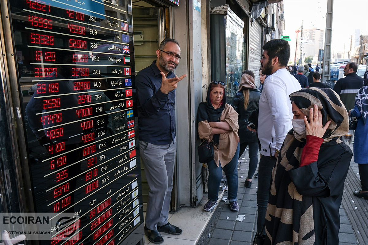 پروپاگاندای رادیکال‌ها در بازار ارز بالا رفت