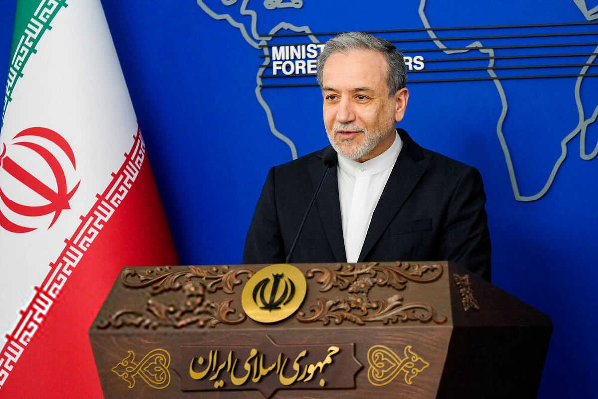 عراقچی: آمریکا برگزاری مذاکرات غیرمستقیم را پذیرفت/ با تداوم تهدیدها، مذاکره مستقیم نخواهیم کرد