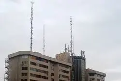 وجود ۹۴۳ دکل غیرمجاز در تهران
