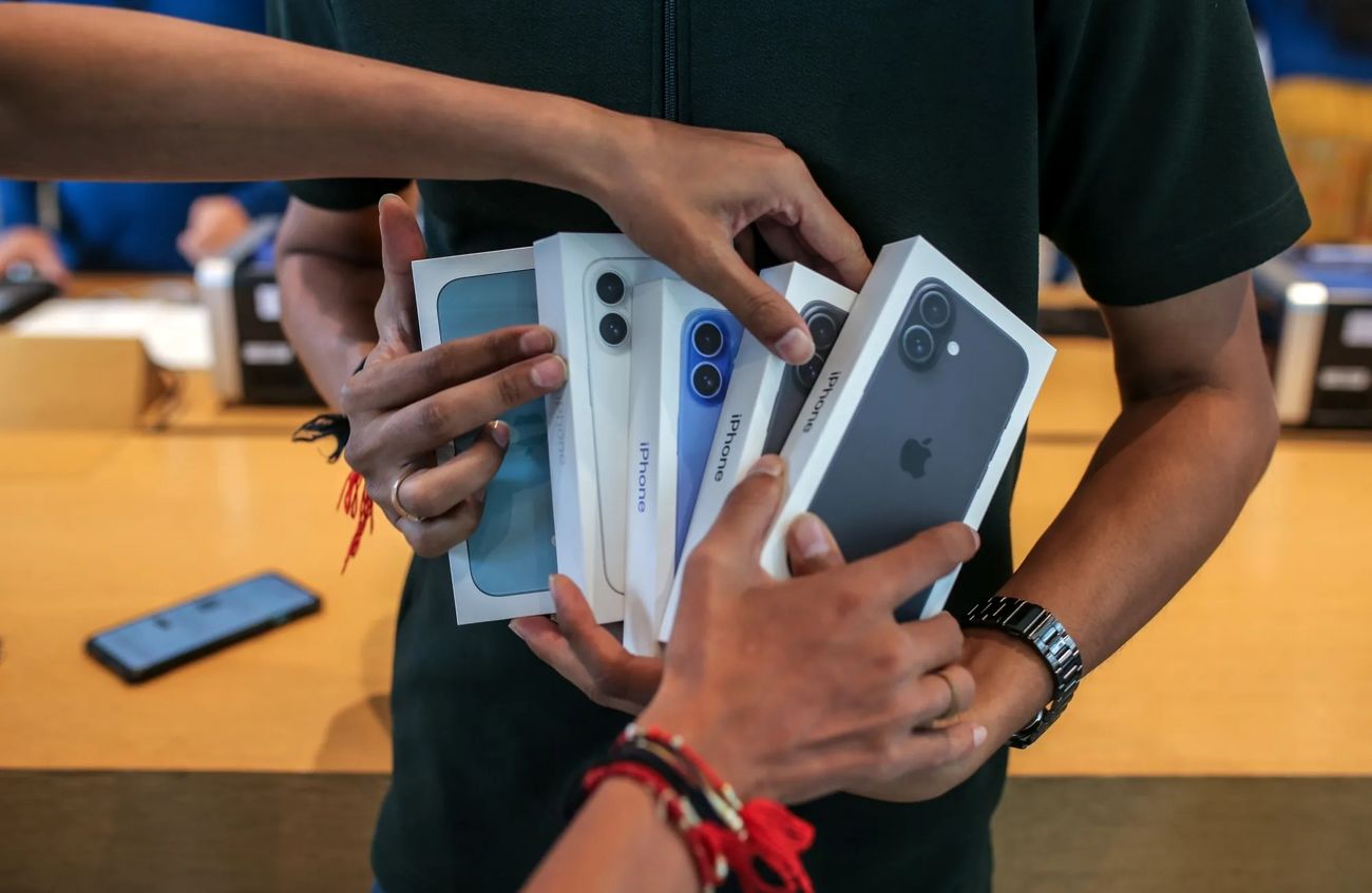 تصمیم مهم برای آیفون‌داران/ تکلیف تعرفه رجیستری این گوشی‌ها مشخص شد 