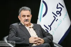 داود سوری: حذف چهار صفر اقدام اقتصادی نیست، اقدامی نمایشی است