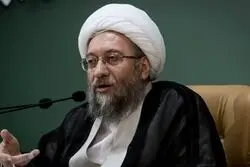 آملی‌ لاریجانی: ایران از تنگه هرمز عقب‌نشینی نخواهد کرد