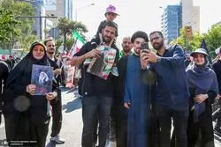 سلفی مردم با سید احمد خمینی+ تصاویر