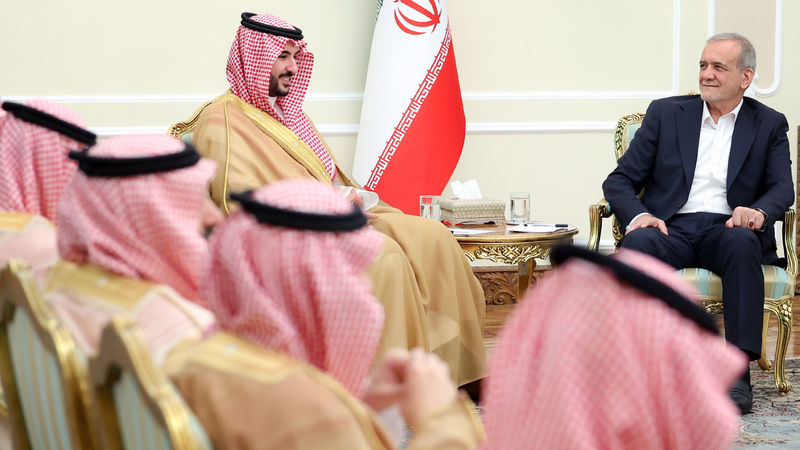 رمزگشایی از سفر یاران بن سلمان به تهران؛ وزیر دفاع 
سعودی حامل چه پیامی بود؟
