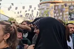 حاشیه عجیب مراسم زنده‌یاد اکبر عبدی؛ سلفی‌های جنجالی با بازیگران وایرال شد