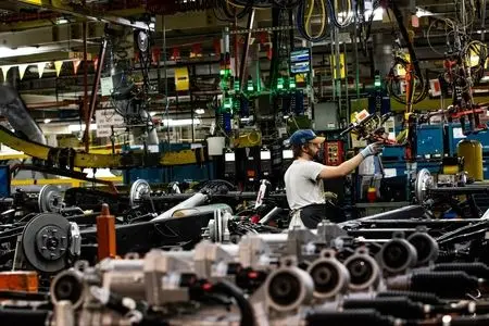 انتشار داده‌های غافلگیرکننده از تورم آمریکا؛ سهام رشد کرد، طلا و نقره ریخت