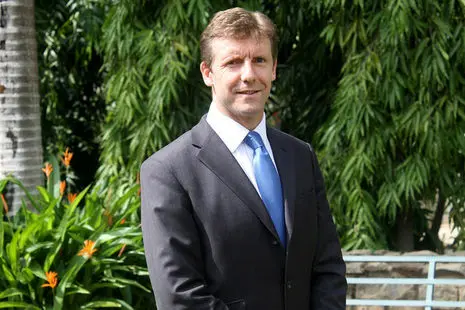 در واکنش به اعدام علیرضا اکبری: بریتانیا سفیرش در تهران را موقتا فراخواند