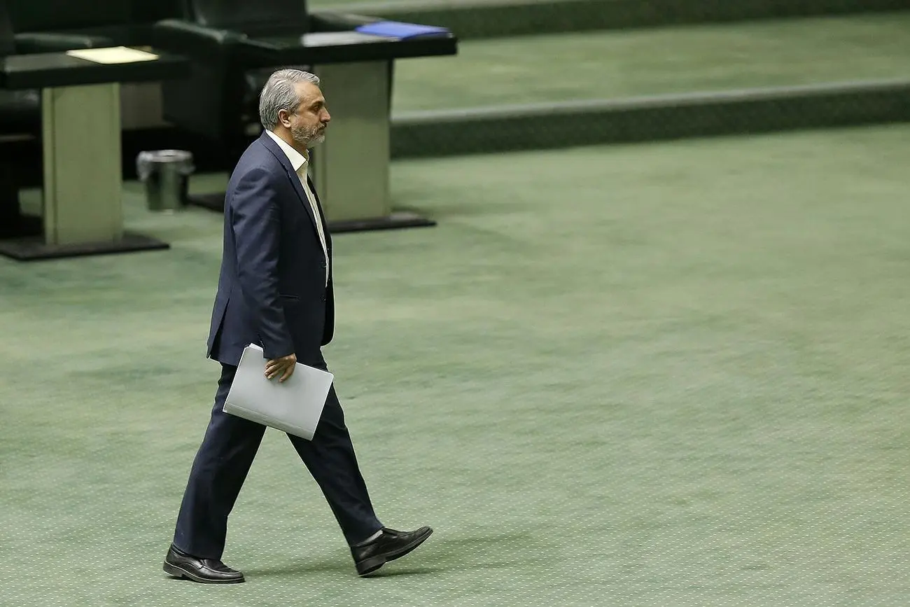  اعلام وصول طرح استیضاح فاطمی امین؛ فرصت 10 روزه به وزیر صمت