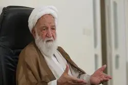 انتقاد آیت‌الله مسعودی خمینی از مخالفان مذاکره با آمریکا/ اگر امر نادرستی است، خودتان به خط مقدم بروید