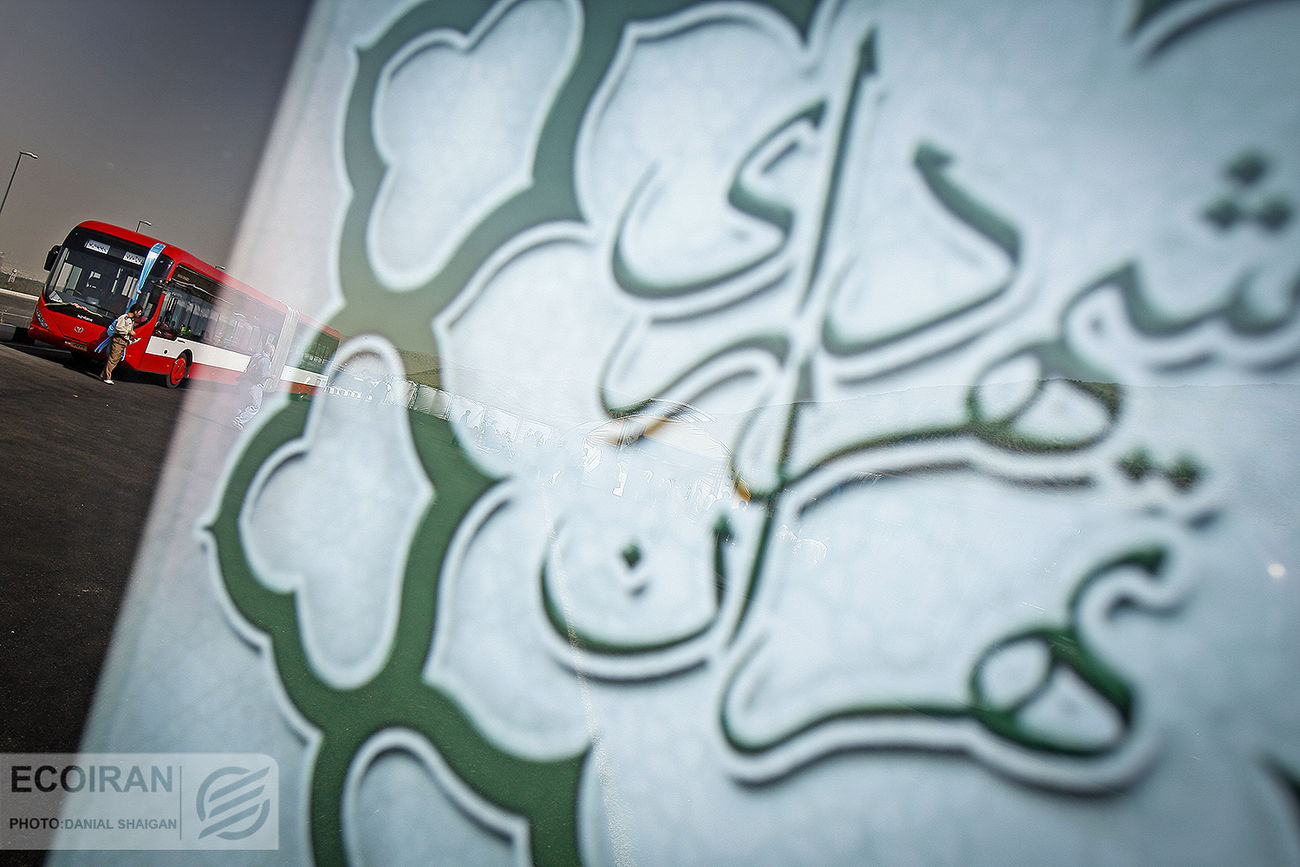شوخی عضو منتقد با شهردارتهران؛ آمارهایتان ازجمعیت تهران بیشتر نشود

