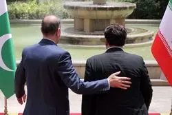 بازی هم‌زمان اسلام‌آباد در زمین تهران و ریاض