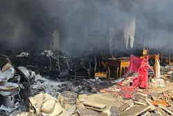 مدیرعامل هتل استقلال: مهمانان گرفتار در طبقه سوم نجات یافتند