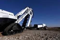 ساخت بیل مکانیکی مخصوص حفاری در کره ماه