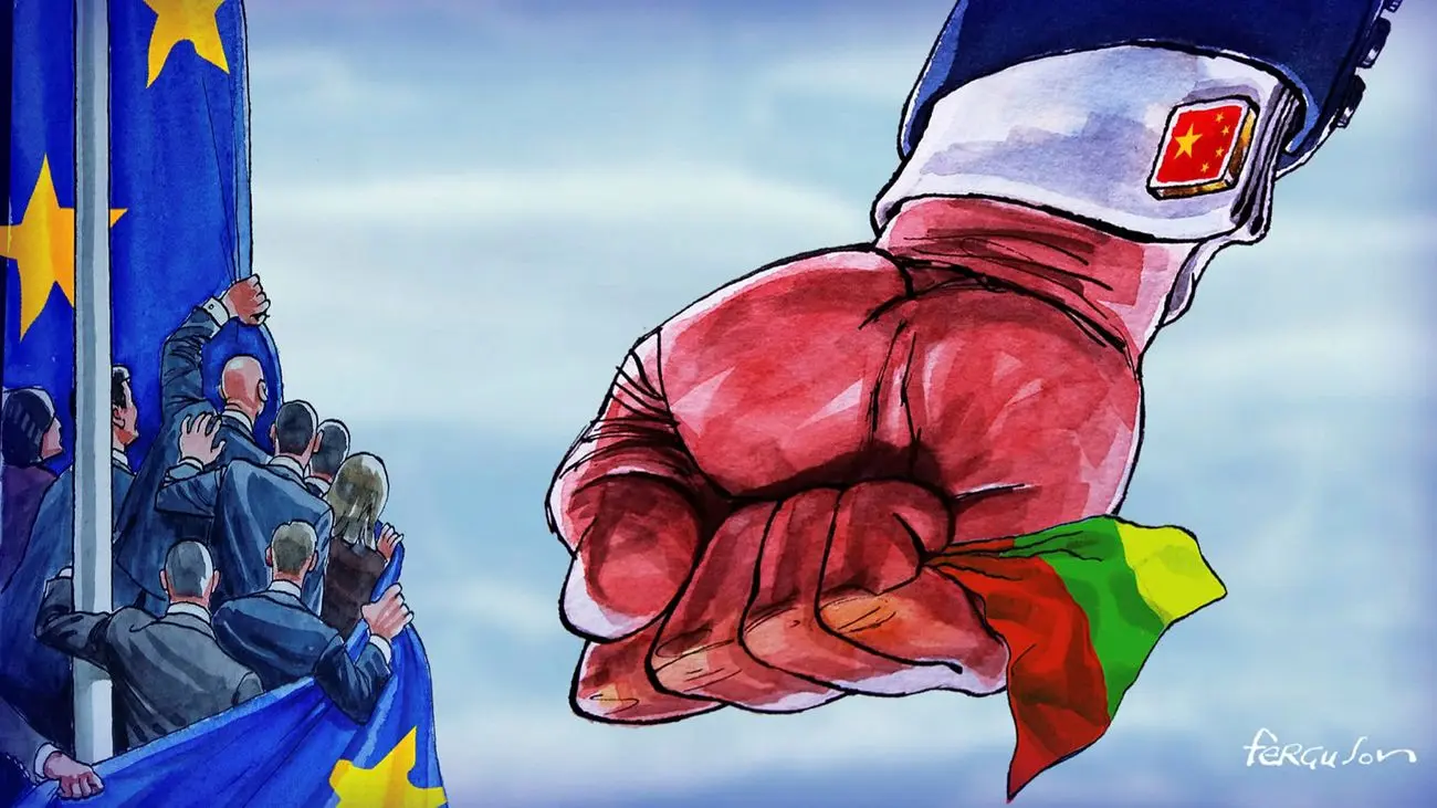 پرده ابریشمی به روی قاره سبز؛ چگونه پکن به کمپین پوتین پیوست؟