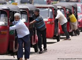 از داستان معجزه‌آسا تا داستان‌های افتضاح؛ دومینوی فروپاشی در جنوب آسیا