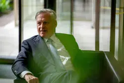 بحران نظریه‌های نئوکلاسیک پولی / علم اقتصاد راه حلی دارد؟ 