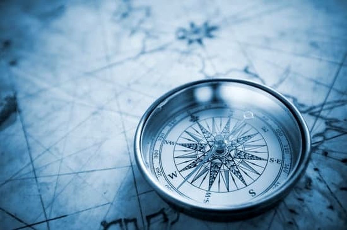 قطب نما چیست و چگونه کار میکند؟