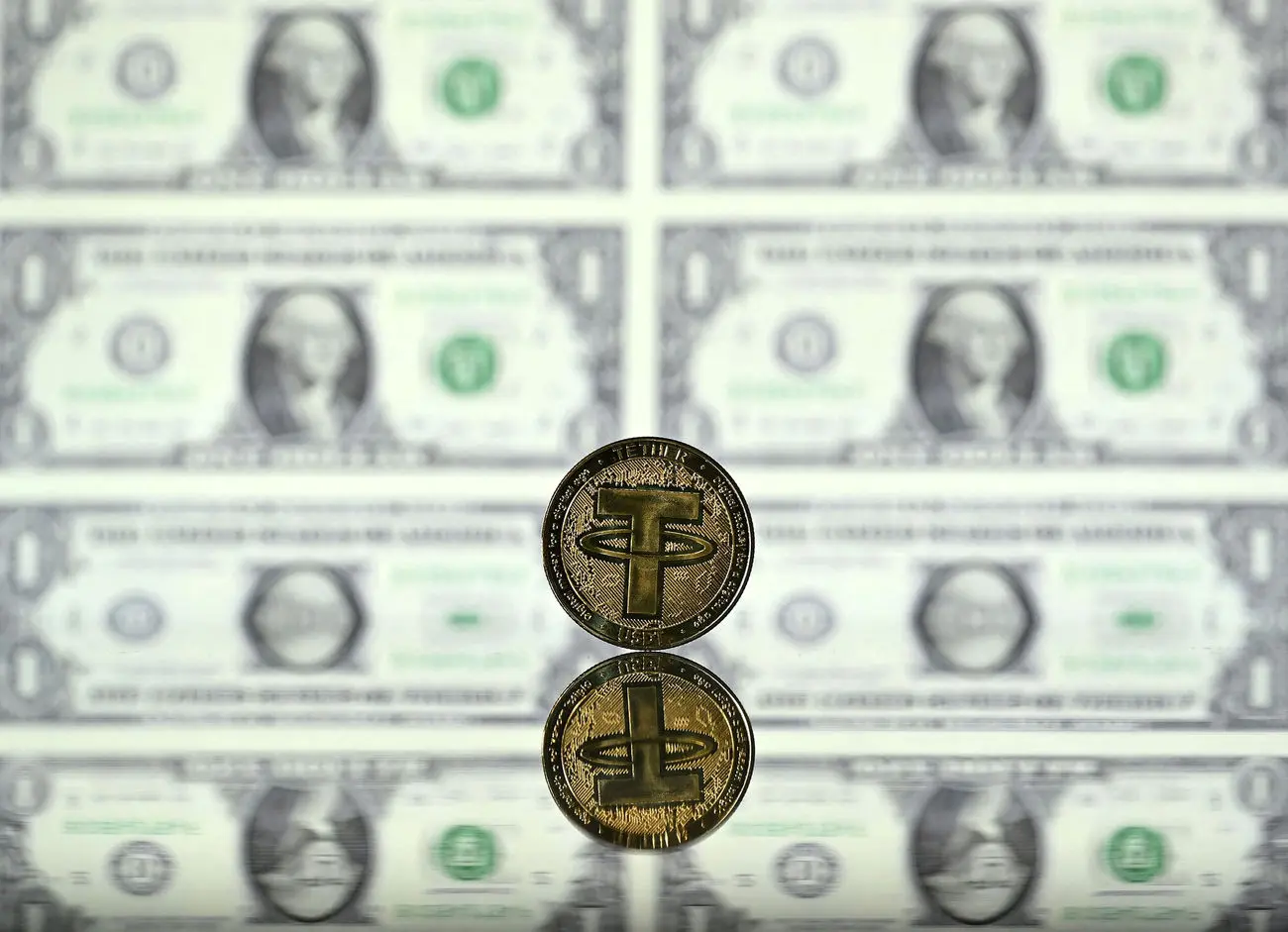 اثر جانشینی دلار را پایین کشید؛ بازار سهام و ارز در دو جهت مخالف