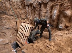 وزیر اسرائیلی خواهان آغاز مجدد جنگ شد؛ آتش‌بس دود می‌شود؟