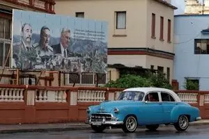 نقطهٔ بی‌بازگشت کوبا: کشور در حال فروپاشی، حکومت حزب کمونیست همچنان پابرجا