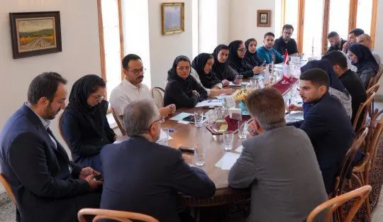 راهکار های بهبود کانون نهادهای سرمایه گذاری چیست؟ از قدردانی تا راه‌های موفقیت کانون نهادهای سرمایه گذاری  