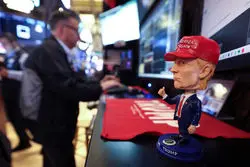 چشم بازارها به دوئل ترامپ با فدرال رزرو؛ پاول تسلیم می‌شود یا می‌ایستد؟