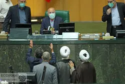 مالیات بر سود سرمایه در صحن مجلس / طرح نمایندگان برای مالیات ستانی از خریداران ارز و طلا