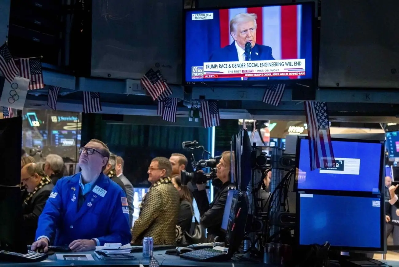 دلار آمریکا در اوج؛ بازگشت تعرفه‌ها بازارها را لرزاند