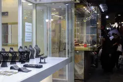 قیمت طلای 18عیار امروز شنبه 15 آذر/ طلا کاهشی شد + جدول