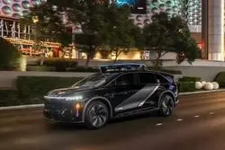 رونمایی از لوکس‌ترین تاکسی اینترنتی رباتیک + عکس