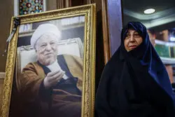 فاطمه هاشمی: بعد از فوت بابا ، خون بابا گم شده/ درباره آلودگی رادیواکتیو به ما کلک زدند/ بابا بی بی سی، من و تو و صدای آمریکا را دنبال می کردند