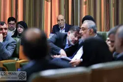 از پاسخ‌های شهردار تهران قانع نشدیم /دلیل خوش و بش شهردار و عضو شورای شهر چه بود؟

