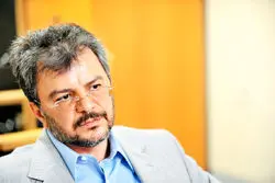 دلخوش به دستگیری مدیرعامل چای دبش نباشیم / نهادهای نظارتی در این چند سال چه می‌کردند؟