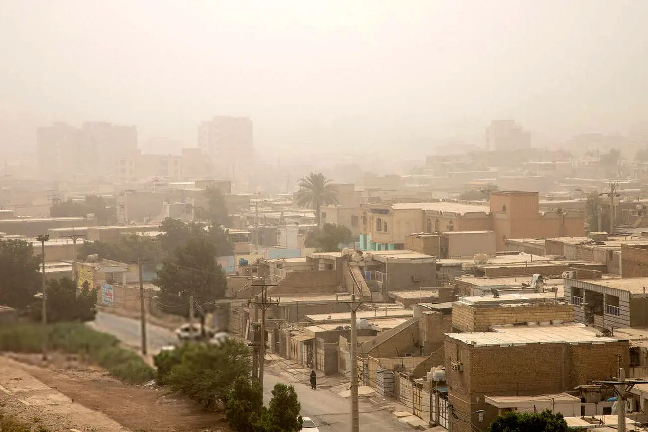 خیزش گردوخاک در برخی استان‌های کشور/ گرم‌ترین و سردترین شهرها 