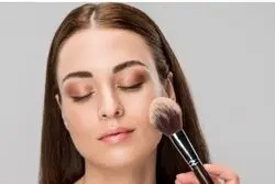 معاون ستاد مبازره با قاچاق: تمام بازار لوازم آرایشی ایران قاچاق است