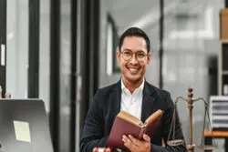 بهترین وکیل ملکی در کرج کیست؟